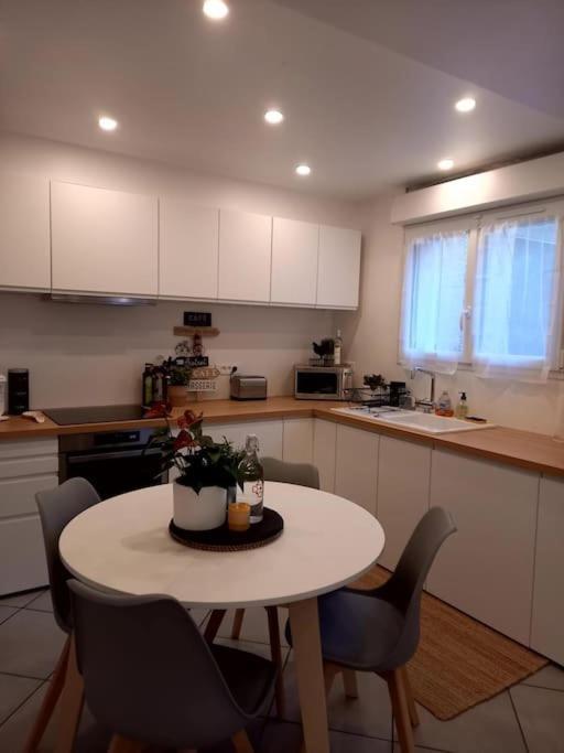 Superbe Appartement Moderne En Rez-De-Chaussee Ozoir-la-Ferrière Exterior foto